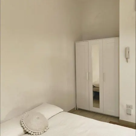 Casa Della Famiglia 10 Minuti Da Duomo Di E San Siro Апартаменты